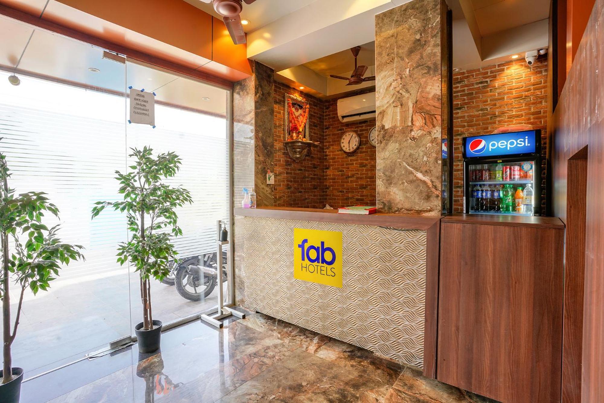 Fabexpress Super 7 Inn - Nr Rabale Station Нави Мумбаи Экстерьер фото